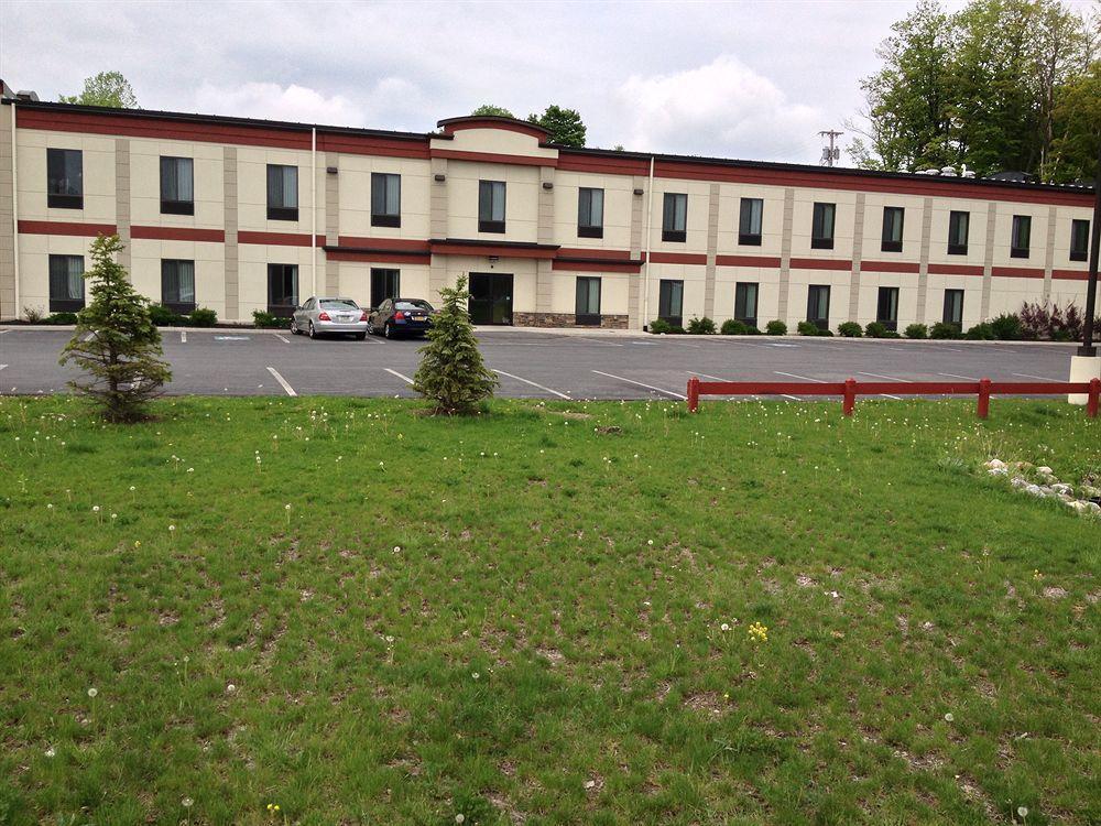 Pleasant Night Inn- Carthage Ny Exterior foto